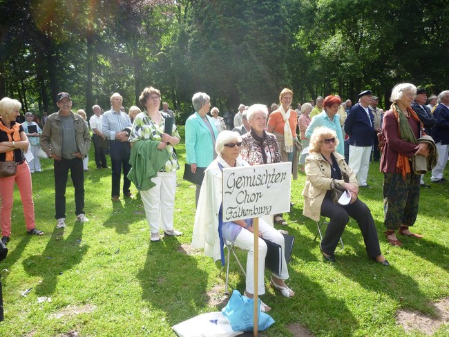 ../previews/045-SingendeGraft 15.JPG.medium.jpeg