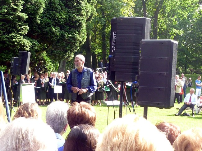 ../previews/046-SingendeGraft 16.JPG.medium.jpeg