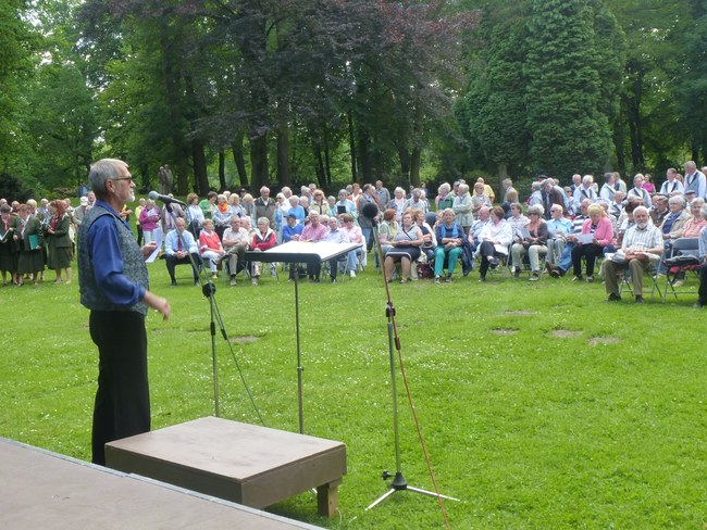 ../previews/070-SingendeGraft 40.JPG.medium.jpeg