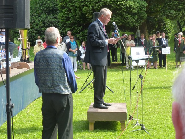 ../previews/074-SingendeGraft 44.JPG.medium.jpeg