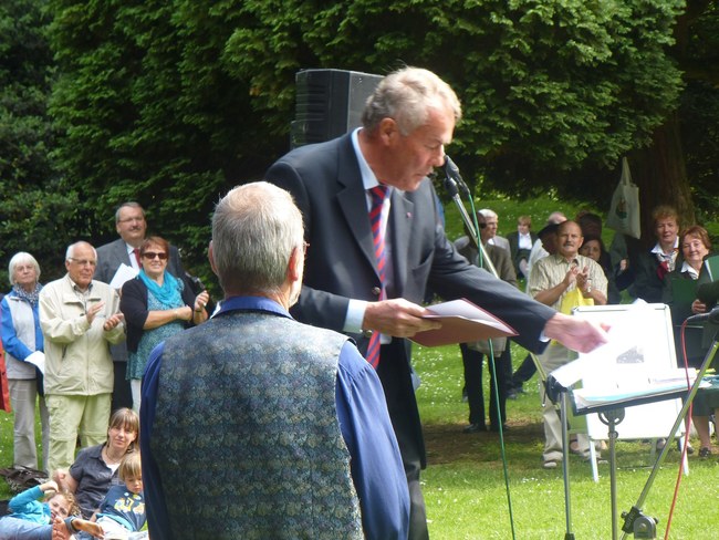 ../previews/076-SingendeGraft 46.JPG.medium.jpeg