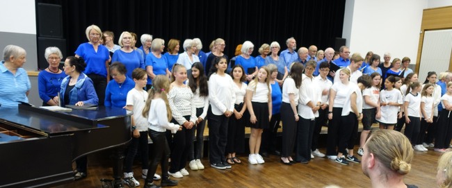 ../previews/009-16 Mai 2024 Konzert 09.jpg.medium.jpeg